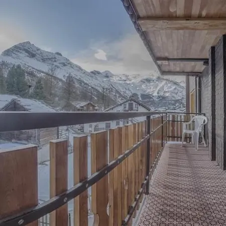 Saas-fee Sleeps 8 *